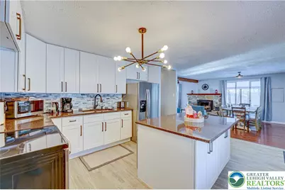 143 Cathleen Drive, Price Twp, PA 18302 - Photo 9