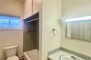 20 W Main St, Pen Argyl Boro, PA 18072 - Photo 7