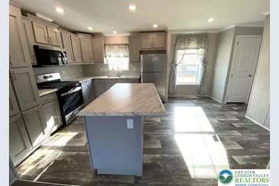 10104 Fernwood Lane, Upper Macungie Township, PA 18031 - Photo 3