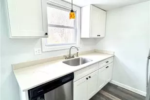 340 S St George St, Allentown, PA 18104 - Photo 5