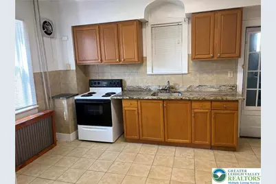 412 Pennsylvania Avenue, Roseto, PA 18013 - Photo 5