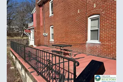 412 Pennsylvania Avenue, Roseto Boro, PA 18013 - Photo 3