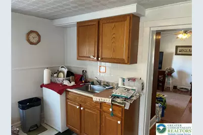 412 Pennsylvania Avenue, Roseto, PA 18013 - Photo 15