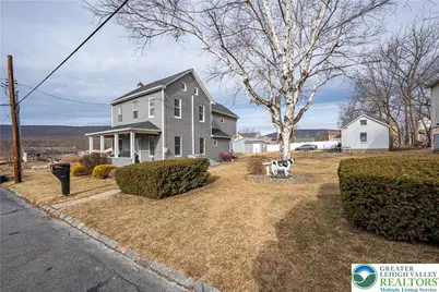 38 W 2nd Street, Wind Gap, PA 18091 - Photo 3