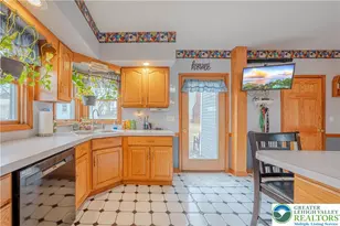 38 W 2nd St, Wind Gap, PA 18091 - Photo 17