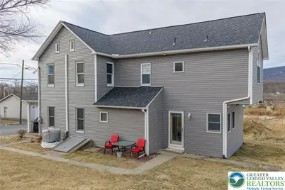 38 W 2nd Street, Wind Gap, PA 18091 - Photo 7