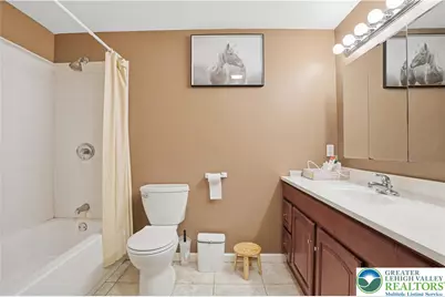 4985 Curly Horse Drive, Upper Saucon Township, PA 18034 - Photo 27