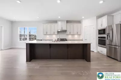 6405 Robin Road, Lower Macungie Township, PA 18062 - Photo 15