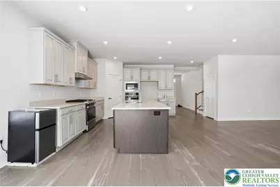 6405 Robin Road, Lower Macungie Twp, PA 18062 - Photo 17