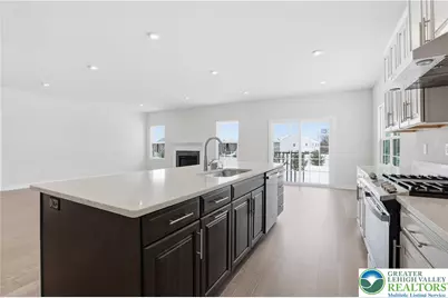 6405 Robin Road, Lower Macungie Township, PA 18062 - Photo 15