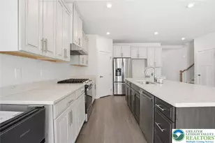 6405 Robin Rd, Lower Macungie Township, PA 18062 - Photo 13