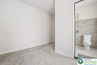 6405 Robin Road, Lower Macungie Twp, PA 18062 - Photo 31