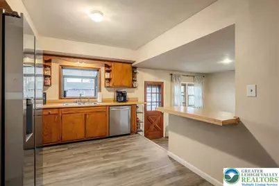 159 Summit Avenue, Pocono Summit, PA 18346 - Photo 5