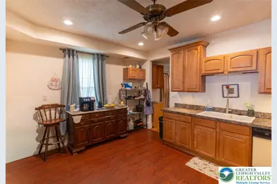 334 W Church Street, Slatington, PA 18080 - Photo 5