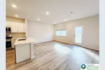 1182 Susan Circle, Upper Macungie Township, PA 18031 - Photo 9