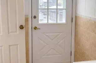 72 S Cedar St, Hazle Township, PA 18201 - Photo 3