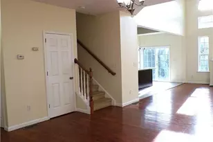 319 Milkweed Dr, Upper Macungie Township, PA 18104 - Photo 3