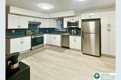 447 Saint Johns Road, Butler Twp, PA 18222 - Photo 11