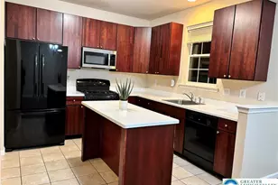 258 Milkweed Dr, Upper Macungie Township, PA 18104 - Photo 3