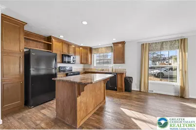 4250 Jaguar Court, North Whitehall Twp, PA 18069 - Photo 9