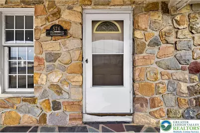 576 Horseshoe Drive, Plainfield Township, PA 18040 - Photo 5