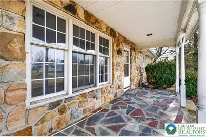 576 Horseshoe Drive, Plainfield Township, PA 18040 - Photo 7