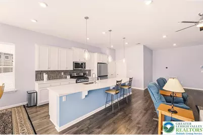 8071 Schaefer Crest, Upper Macungie Township, PA 18031 - Photo 9