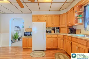 2376 S Fountain St, Allentown City, PA 18103 - Photo 11