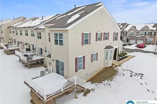 334 Redclover Ln, Allentown, PA 18104 - Photo 3