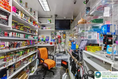 909 Linden, Allentown, PA 18101 - Photo 17