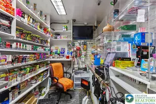 909 Linden, Allentown, PA 18101 - Photo 17