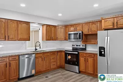 386 Johnston Drive, Bethlehem, PA 18015 - Photo 7