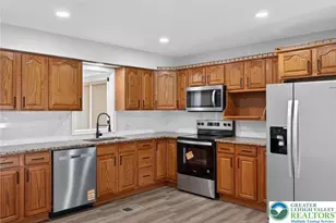 386 Johnston Dr, Bethlehem, PA 18015 - Photo 7