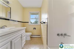 1327 W Wyoming St, Allentown, PA 18103 - Photo 11