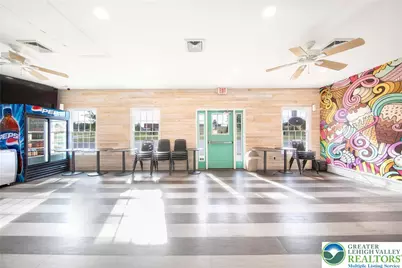 4565 Spring Hill Drive, Schnecksville, PA 18078 - Photo 7