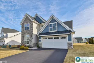 6822 Sycamore Dr, East Allen Township, PA 18014 - Photo 3