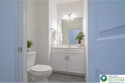 3855 Victors Way, Bethlehem Township, PA 18045 - Photo 9