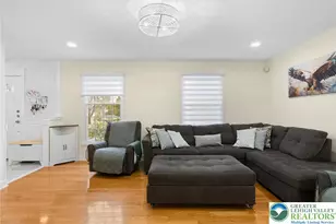 402 Florentine Dr, Forks Twp, PA 18040 - Photo 9