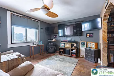 2303 S Filbert Street, Salisbury, PA 18103 - Photo 7