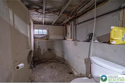 2303 S Filbert Street, Salisbury, PA 18103 - Photo 23