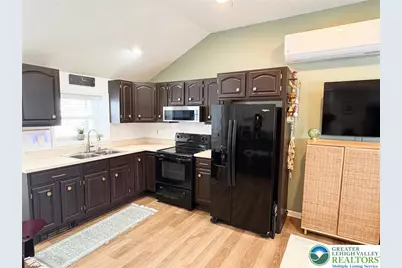 3752 Redbud Drive, Lehigh Township, PA 18067 - Photo 5