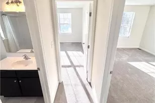 370 Redclover Ln, Upper Macungie Township, PA 18104 - Photo 17