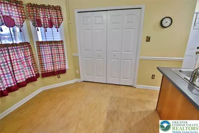 7923 Cross Creek Circle, Upper Macungie Township, PA 18031 - Photo 9