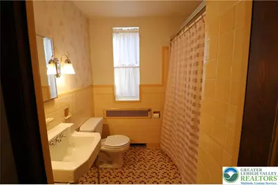 251 10th Avenue, Bethlehem, PA 18018 - Photo 9