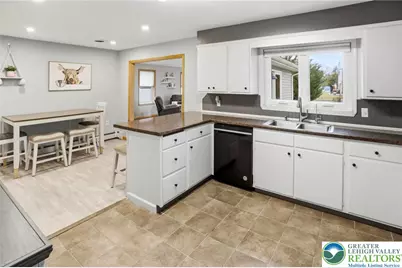 733 W Berger Street, Emmaus, PA 18049 - Photo 17