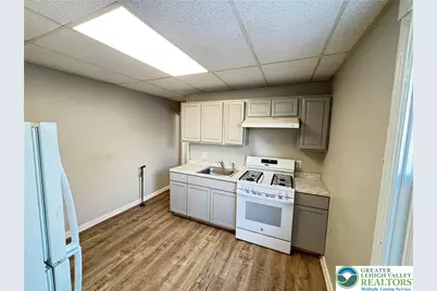 815 N Silk, Allentown, PA 18102 - Photo 3