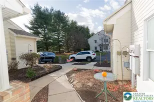 124 Lindfield Cir, Macungie Boro, PA 18062 - Photo 5