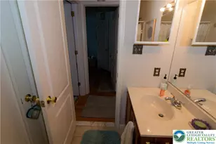 124 Lindfield Cir, Macungie Boro, PA 18062 - Photo 11