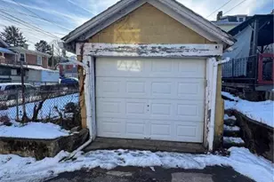 515 N Bishopthorpe St, Fountain Hill, PA 18015 - Photo 29