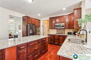 955 Yorkshire Dr, Upper Macungie Township, PA 18031 - Photo 13